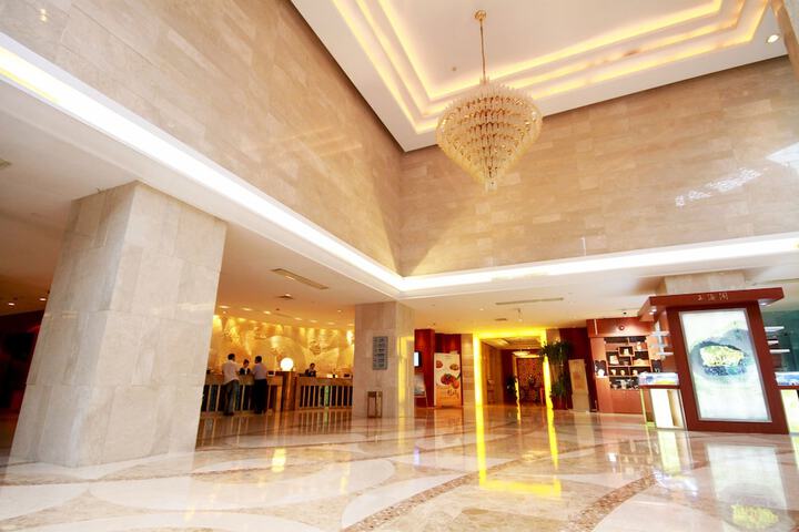 Hotel Lobby