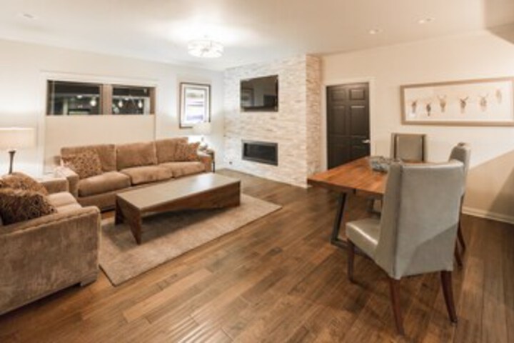 Room 4 of 15