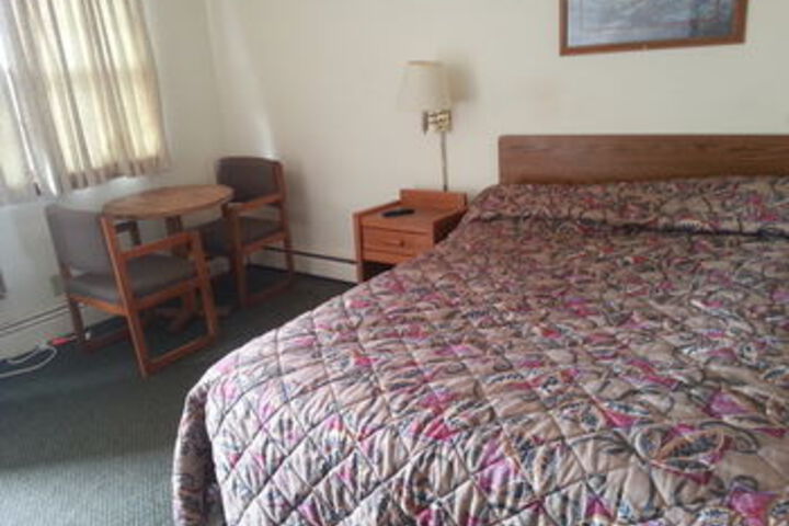 Room 2 of 9