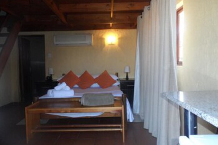 Room 28 of 35