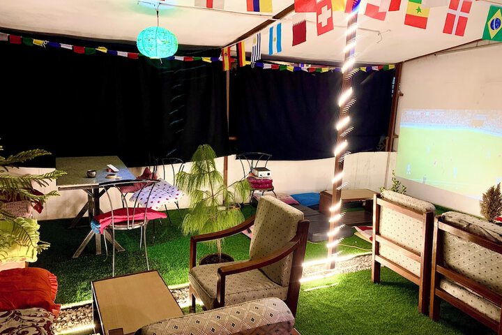 Room 27 of 37