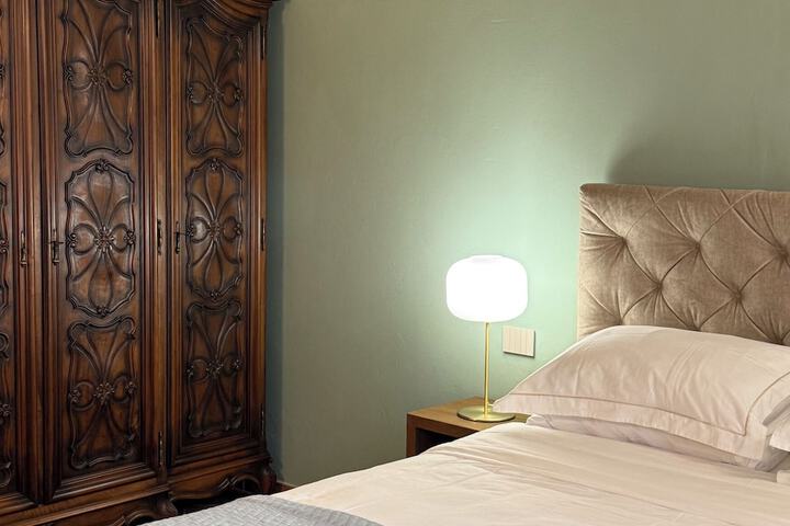 Room 10 of 50