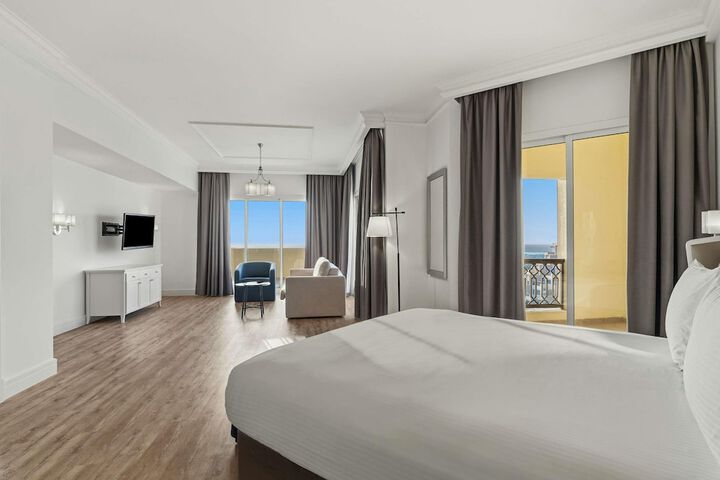 Room 93 of 335