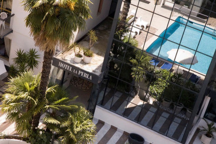 Hotel 52 of 59