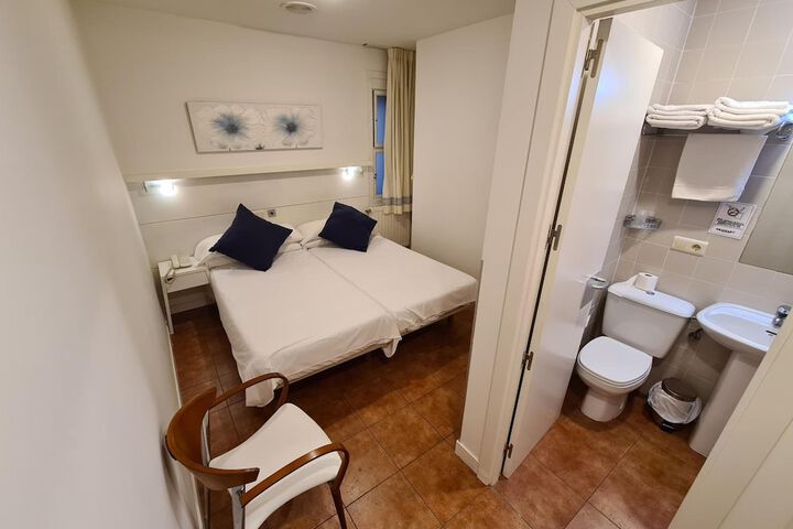 Room 44 of 72