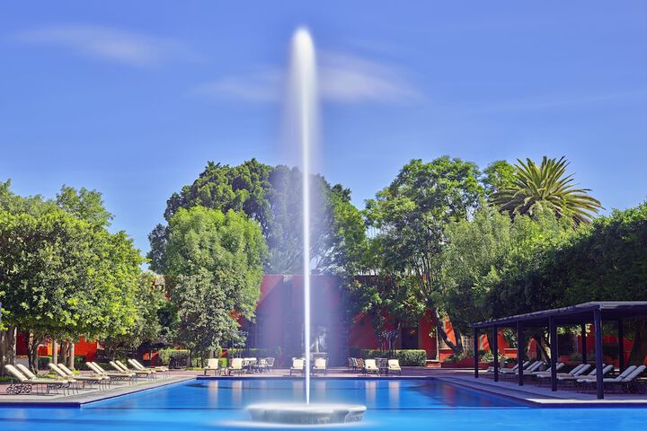 Pool 45 of 170