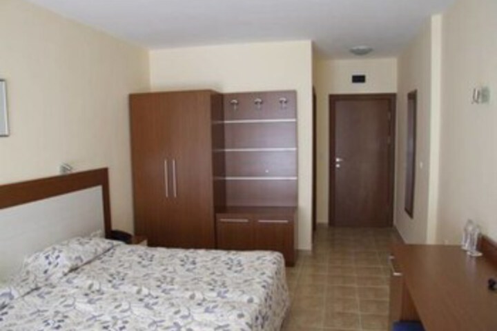 Room 17 of 17