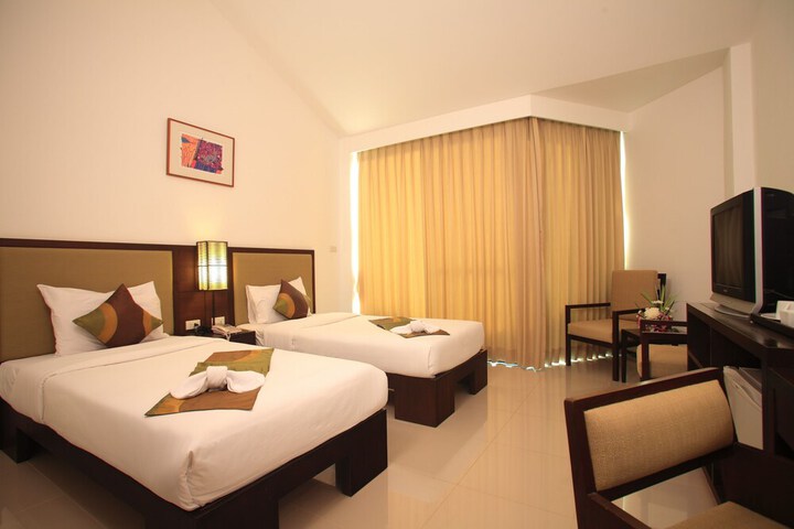 Room 4 of 42