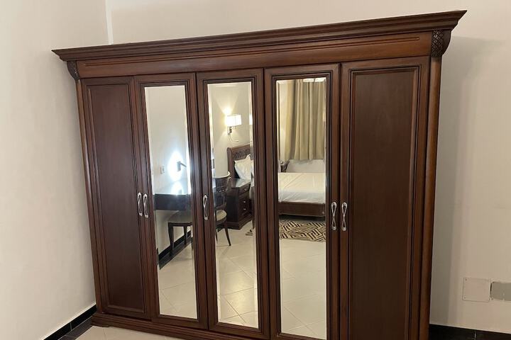 Room 42 of 105