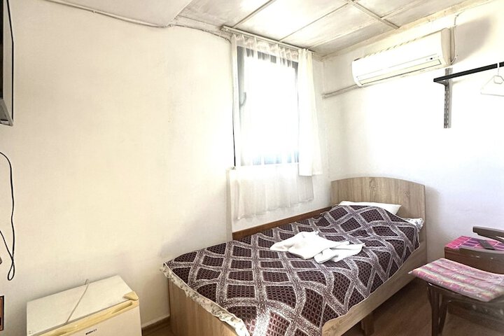 Room 3 of 35