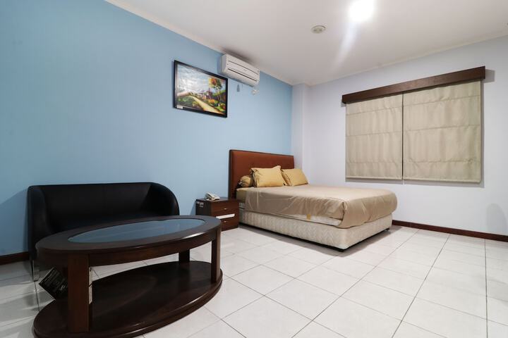 Room 14 of 25