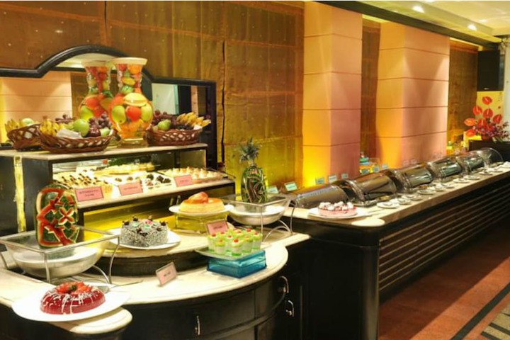 Dining 83 of 110