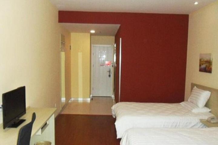 Hotel 2 of 7