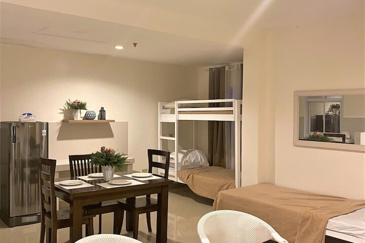 Room 6 of 23