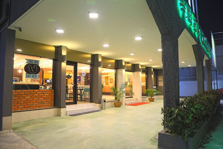 Hotel 32 of 33