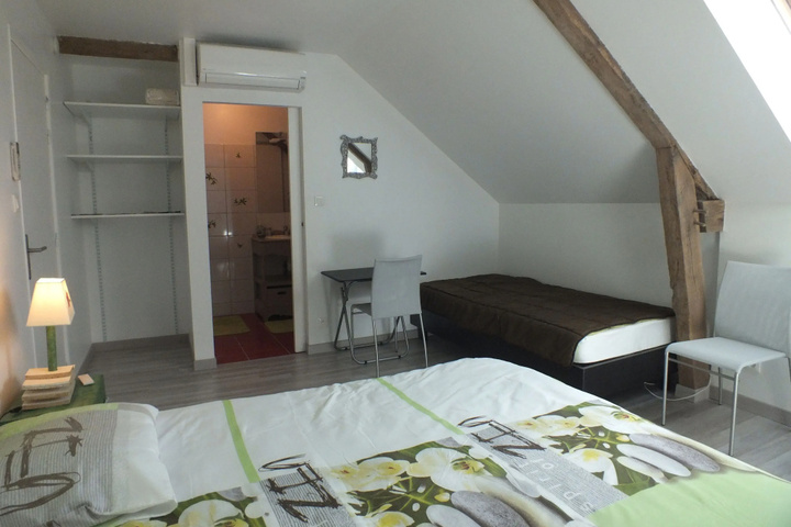 Room 4 of 11