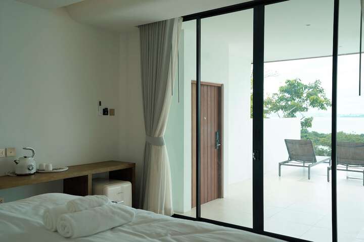 Room 31 of 66