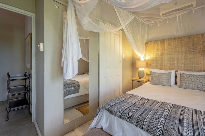 Room 12 of 85