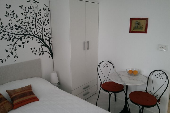 Room 12 of 59
