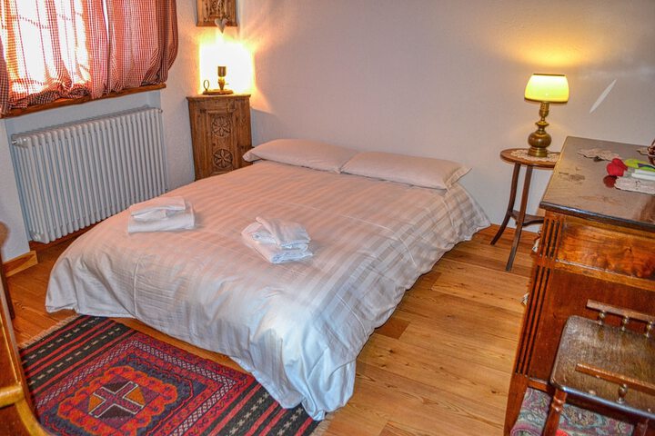 Room 3 of 18