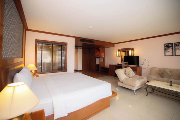 Room 47 of 98