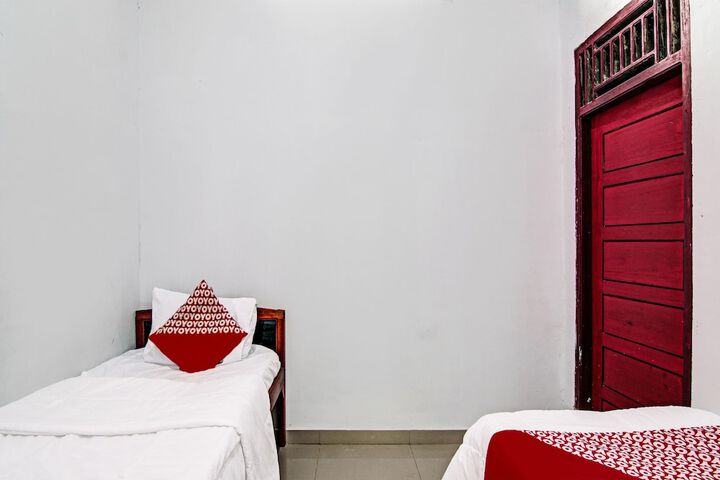 Room 27 of 30