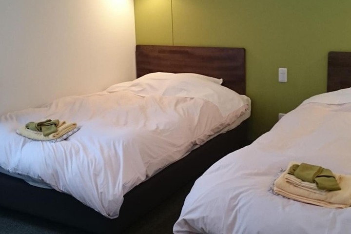 Room 17 of 80