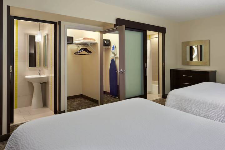 Room 7 of 28