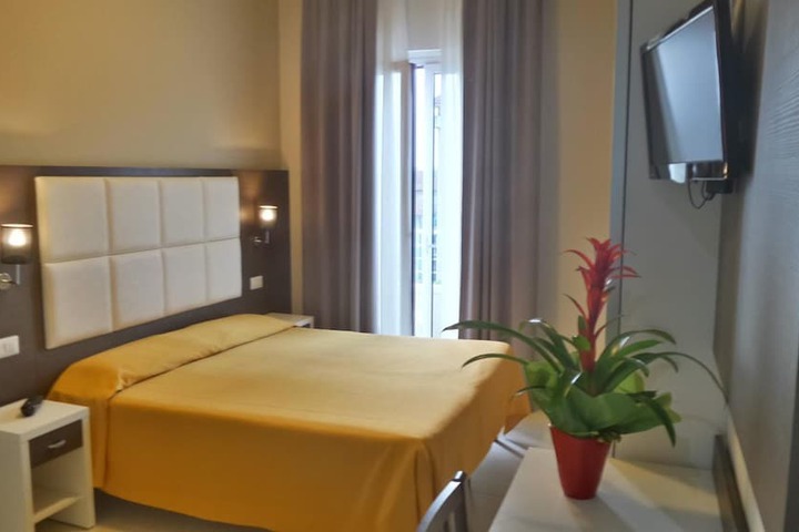 Room 15 of 41
