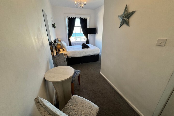 Room 25 of 125