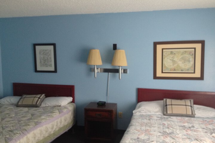 Room 14 of 32