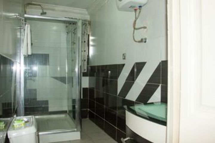 Room 5 of 37
