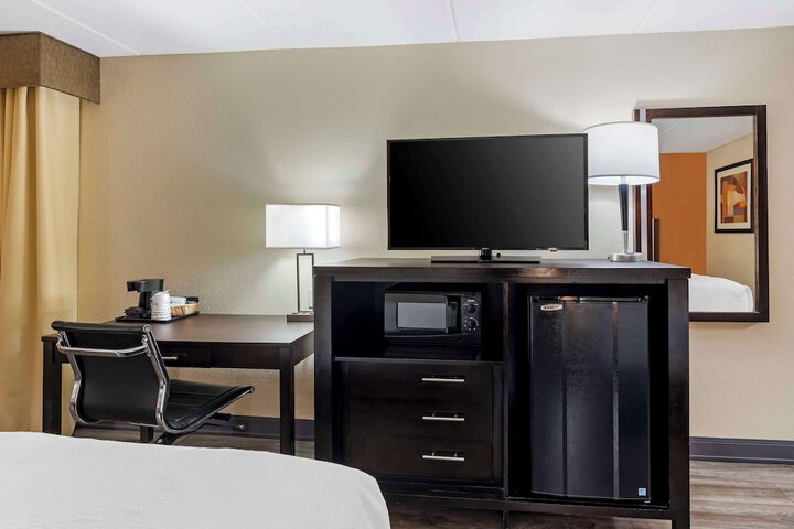 Room 12 of 37
