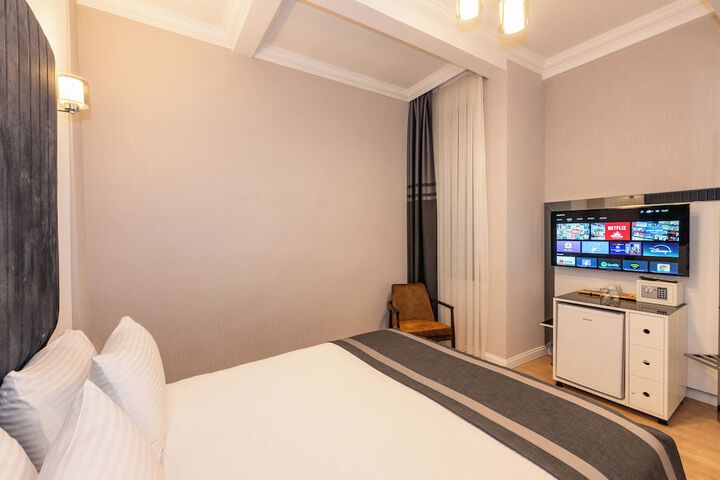 Room 30 of 71