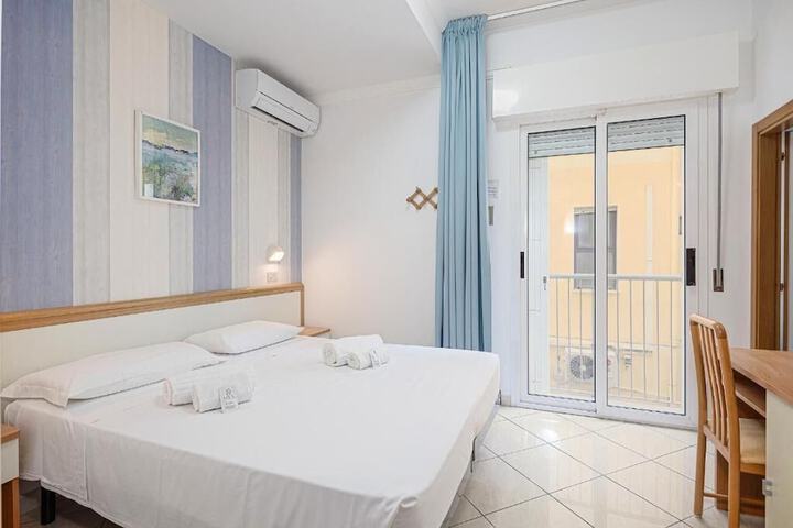 Room 3 of 23