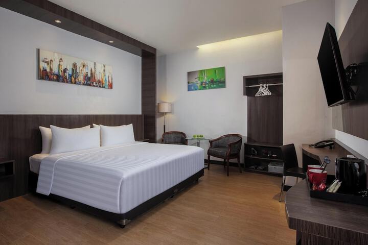 Room 5 of 29