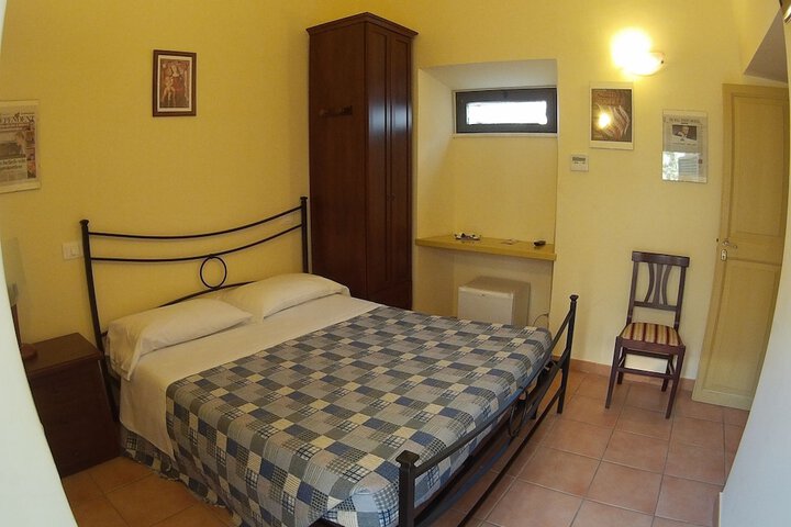 Room 16 of 51