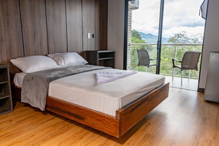 Room 4 of 41