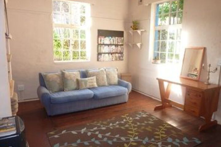 Room 4 of 8