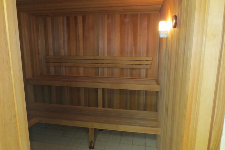 Room 270 of 297