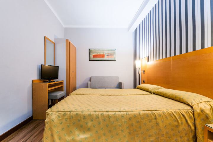 Room 7 of 73