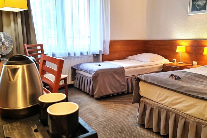 Room 21 of 48