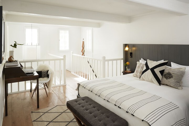 Room 7 of 42