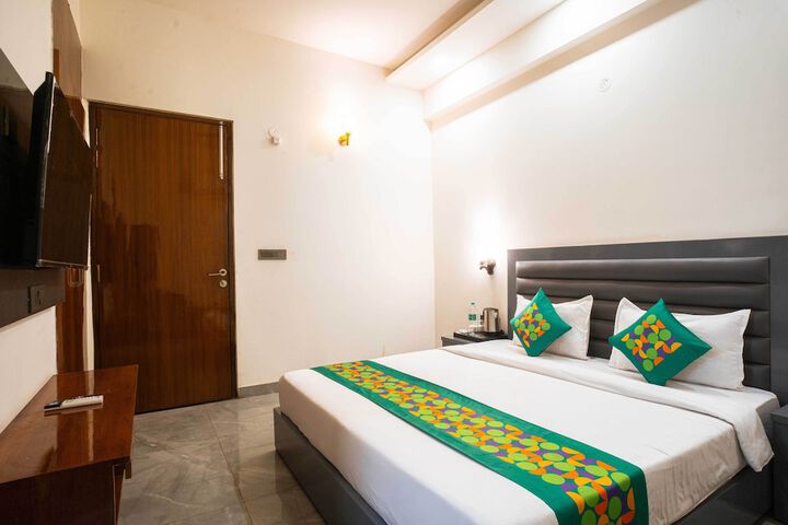 Room 20 of 49