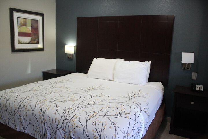 Room 5 of 27