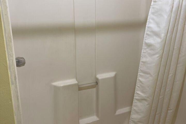 Room 8 of 13