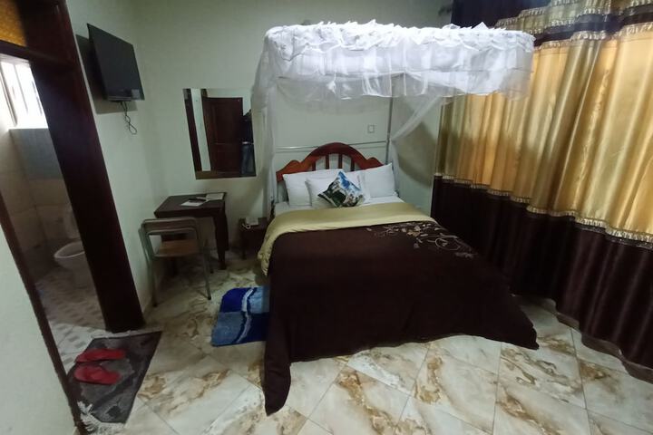 Room 17 of 76