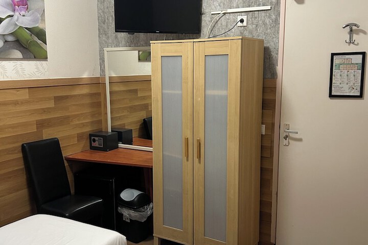 Room 26 of 50