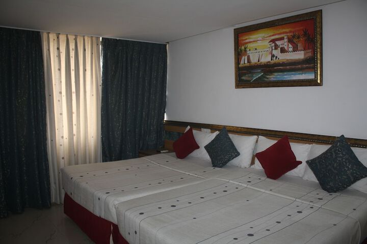 Room 8 of 27