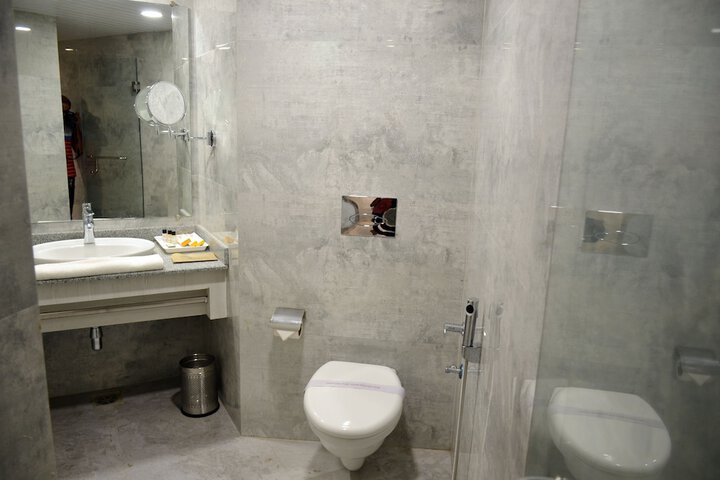 Room 49 of 70